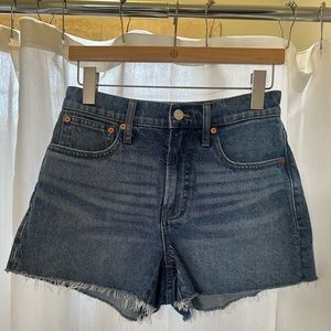 Madewell the perfect Jean short - dewberry wash - size 26